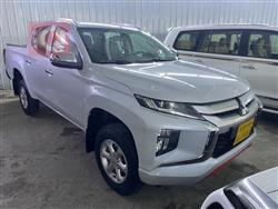 میتسوبیشی L200